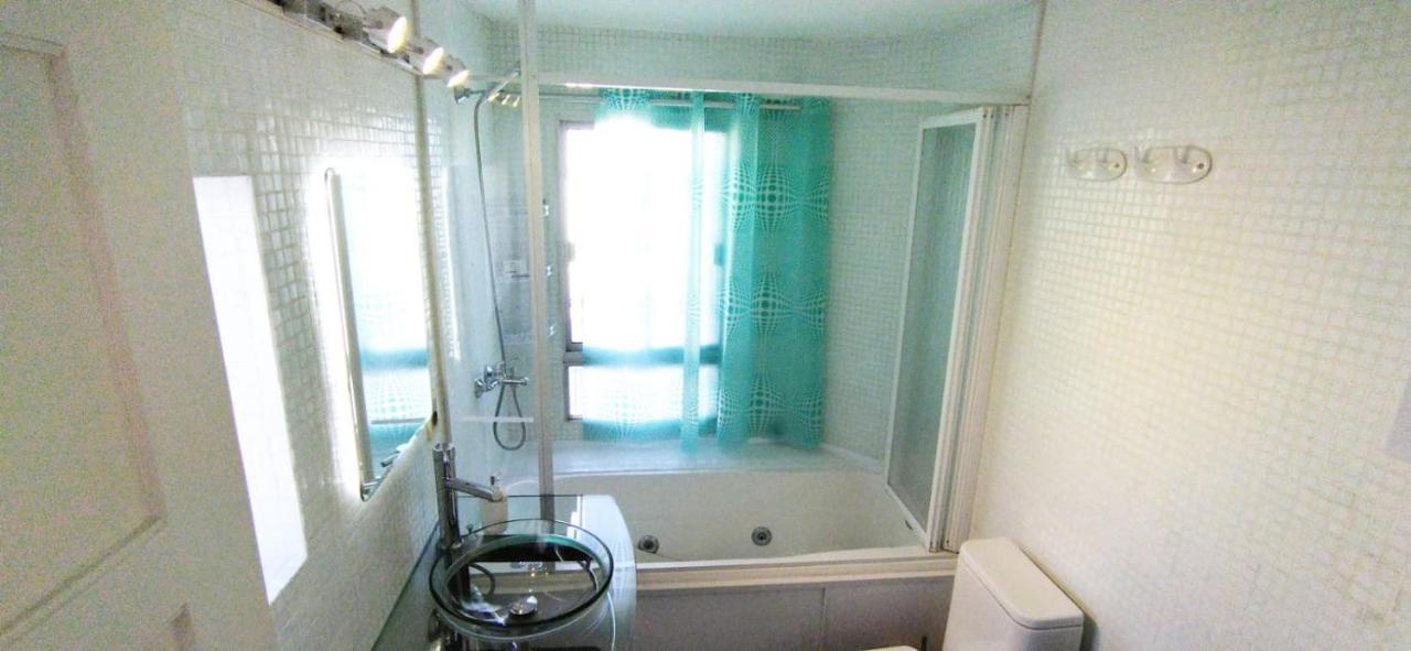 Вілла House With Large Terrace, Jacuzzi And Gated Parking For One Car Монтевідео Екстер'єр фото